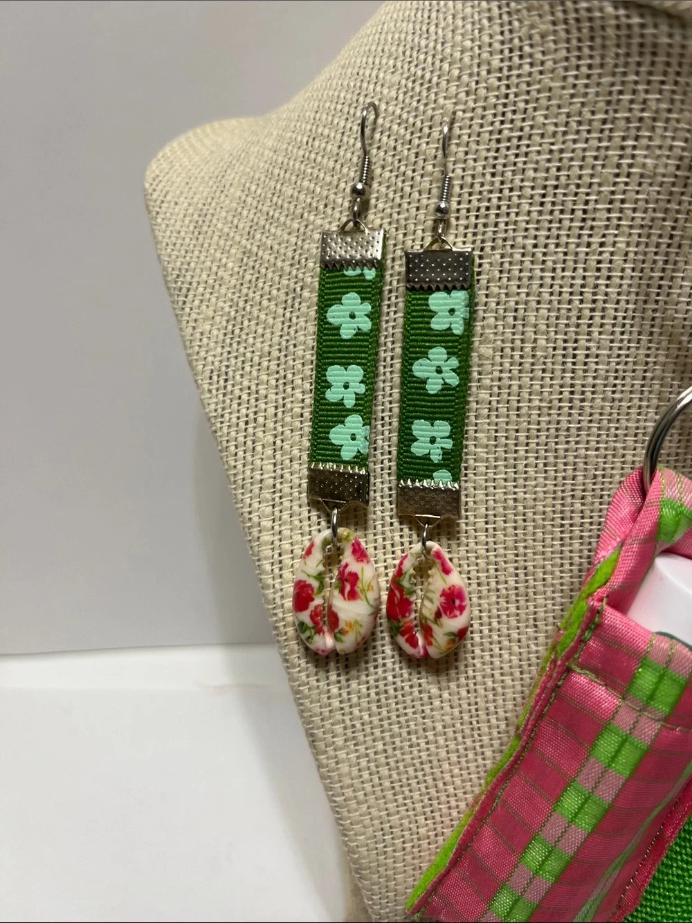 Gift Set Pink & Green Plaid Lip Balm Keychain Purse Charm Holder 2 pair Earrings